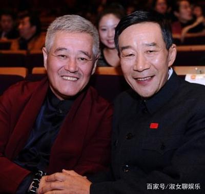 本山傳媒業(yè)務(wù)拓展與女兒獨(dú)立發(fā)展引熱議，網(wǎng)友指其難離趙本山支持